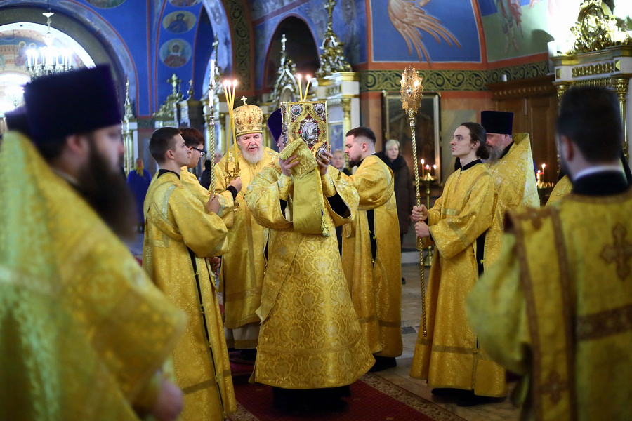 Архиерейское богослужение в Богоявленском соборе Ногинска